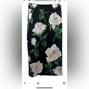 Dolce & Gabbana Black Pencil Skirt with White Rose Print